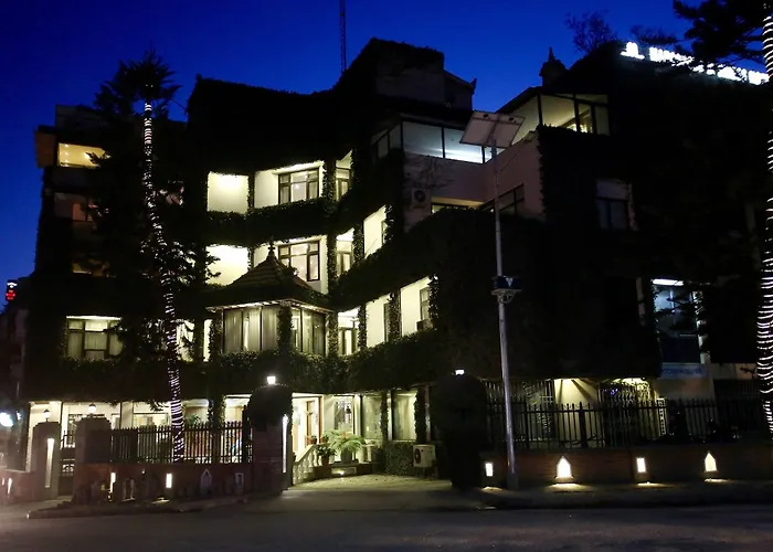 Marcopolo Hotel 3*
